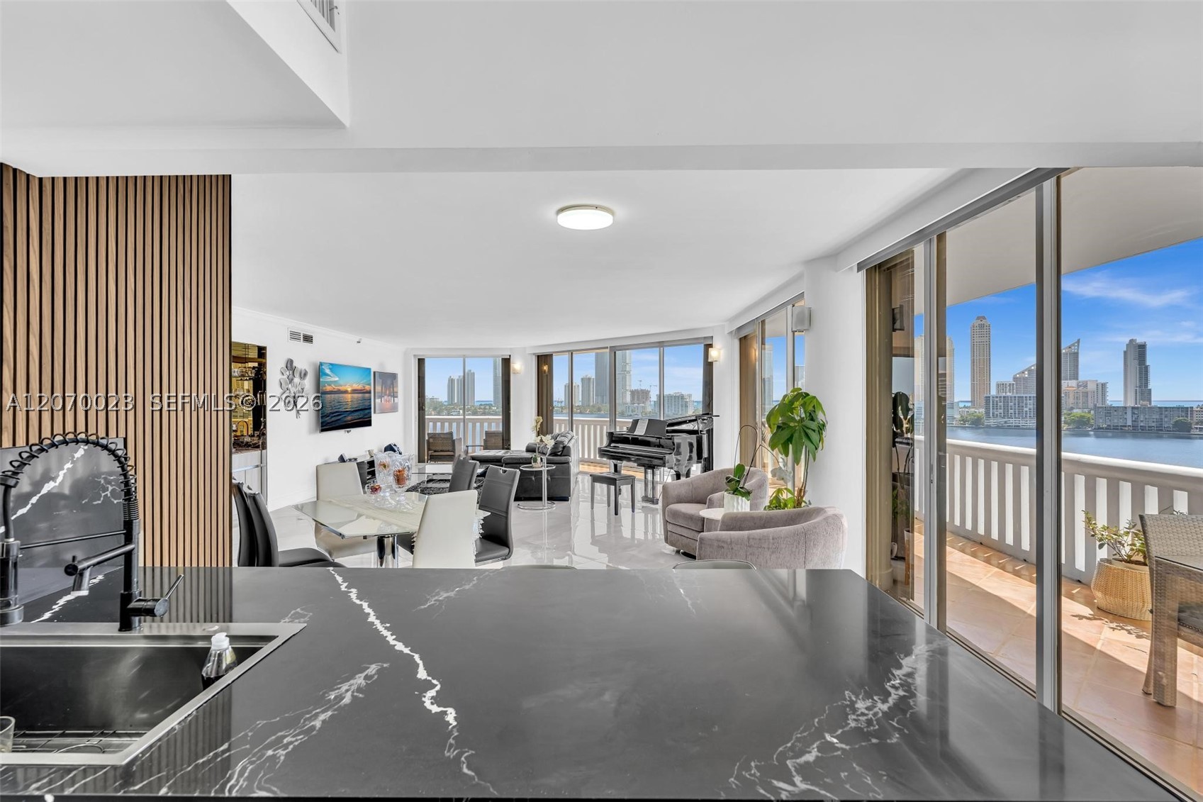 3000 Island Blvd #1106 Aventura, FL 33160