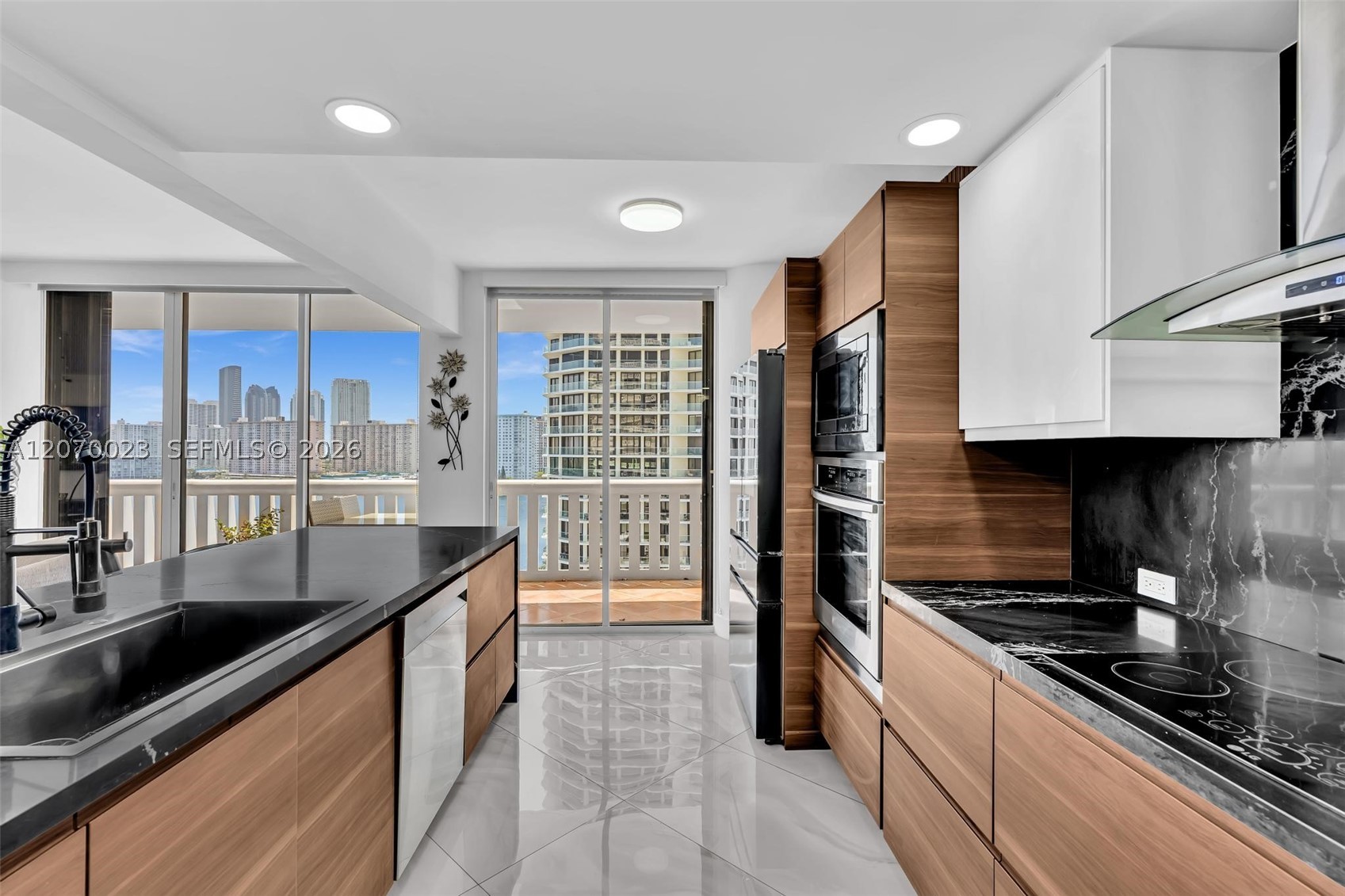3000 Island Blvd #1106 Aventura, FL 33160