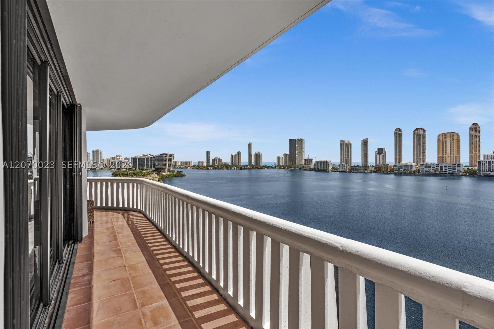 3000 Island Blvd #1106 Aventura, FL 33160
