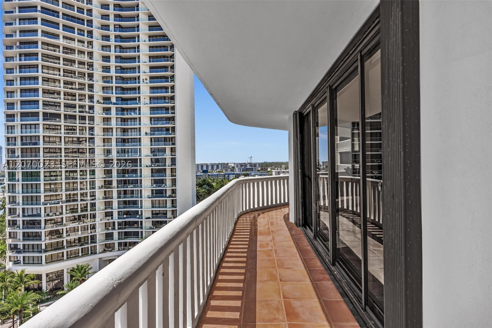 3000 Island Blvd #1106 Aventura, FL 33160