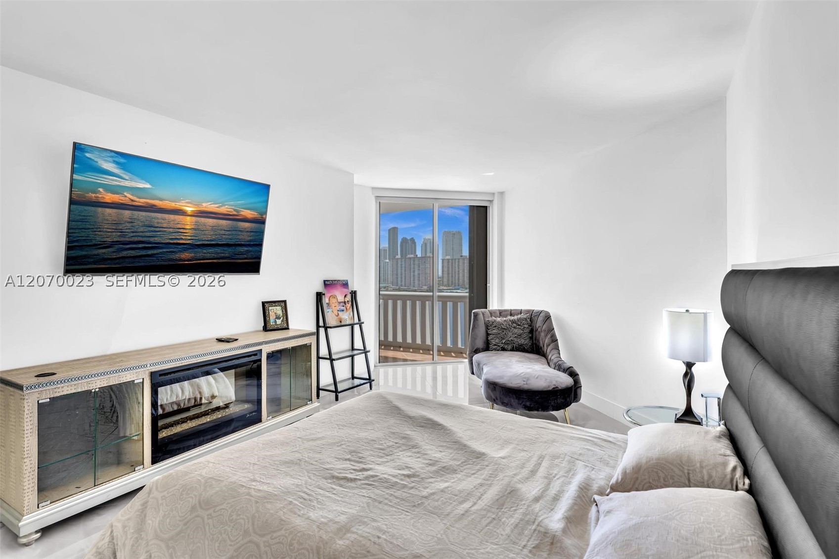 3000 Island Blvd #1106 Aventura, FL 33160