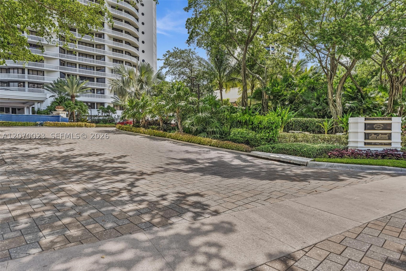 3000 Island Blvd #1106 Aventura, FL 33160