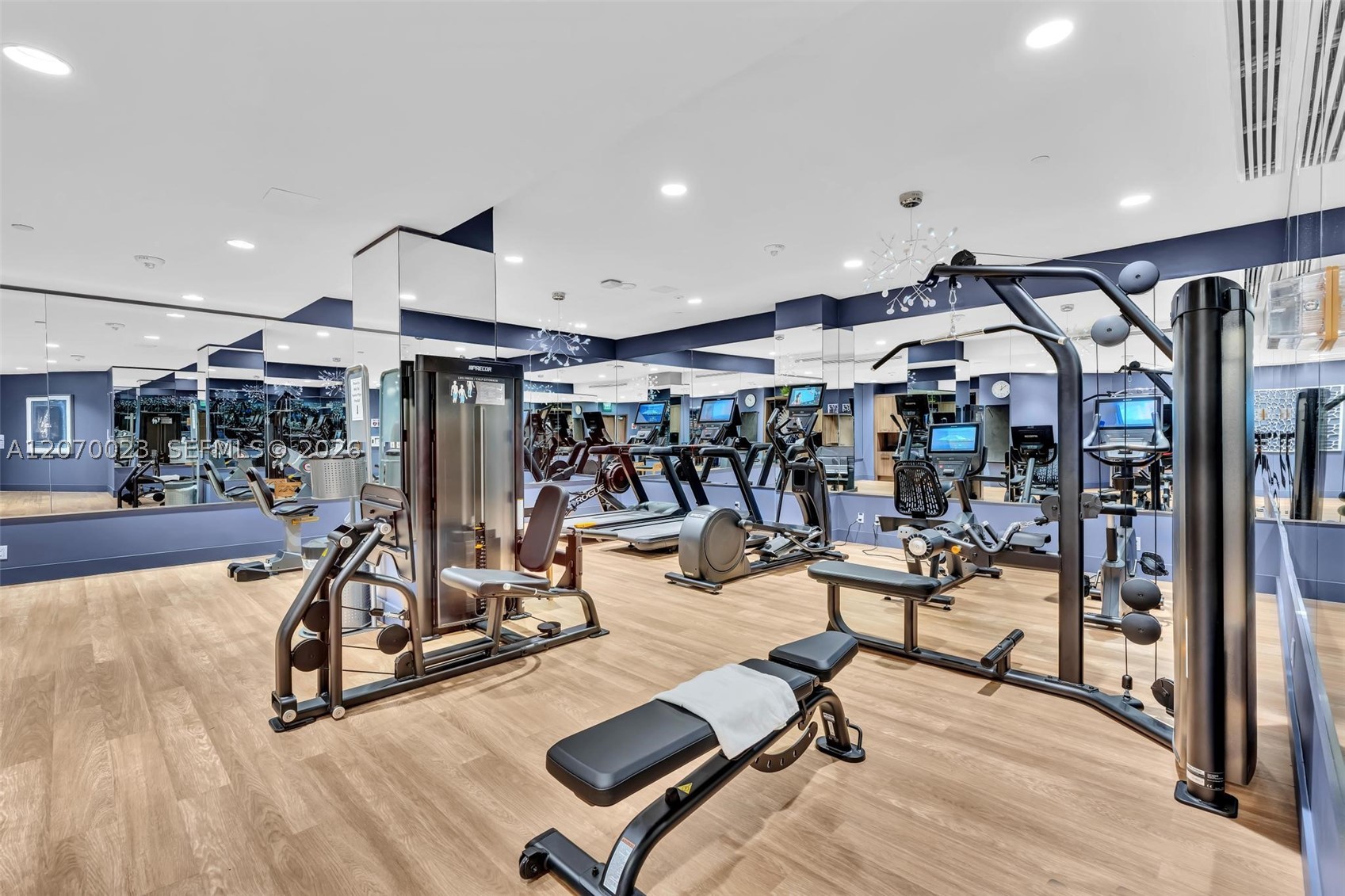 3000 Island Blvd #1106 Aventura, FL 33160