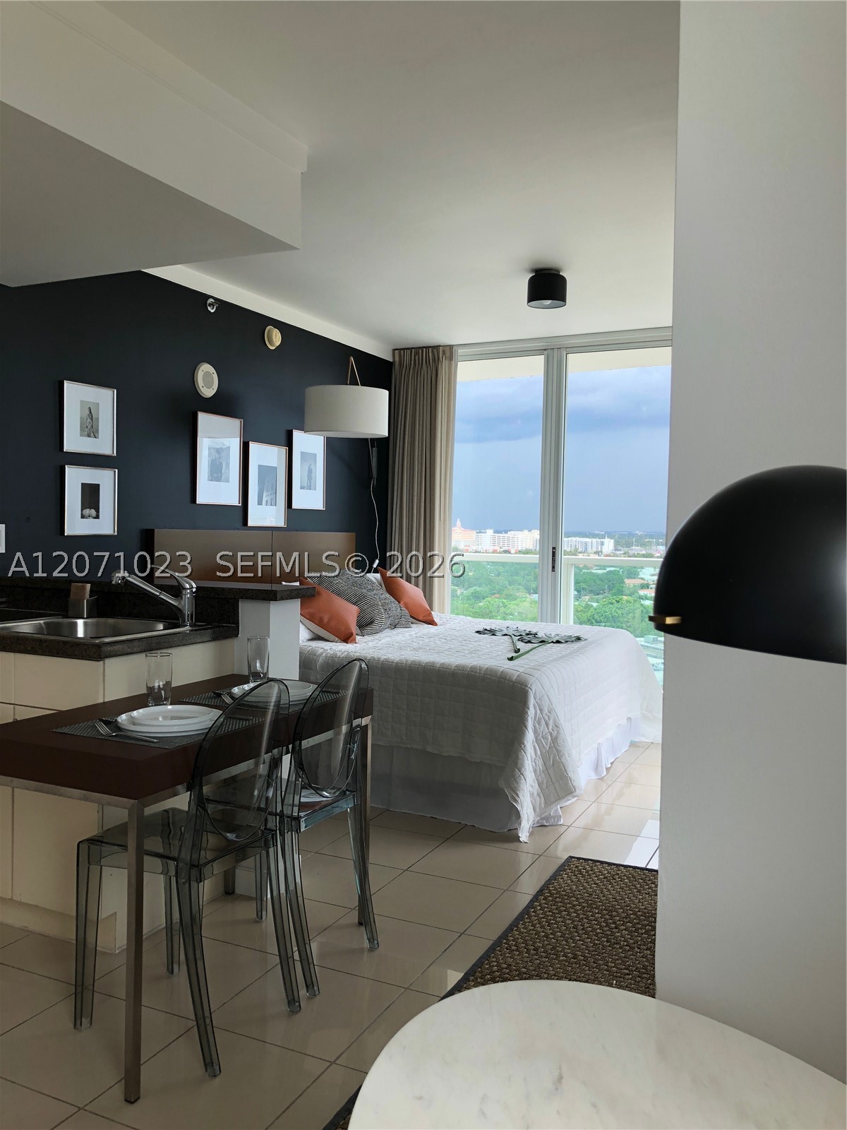 image Mutiny Park Hotel Arya2