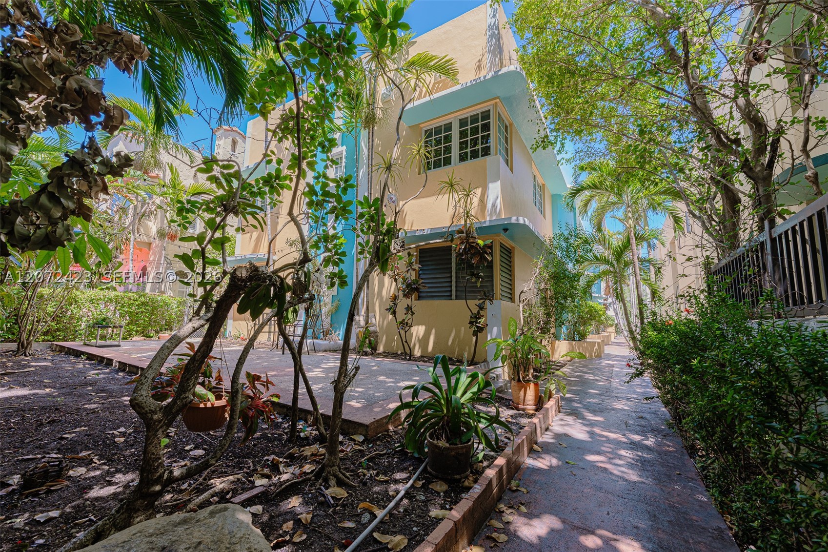 1351 Meridian Ave #10