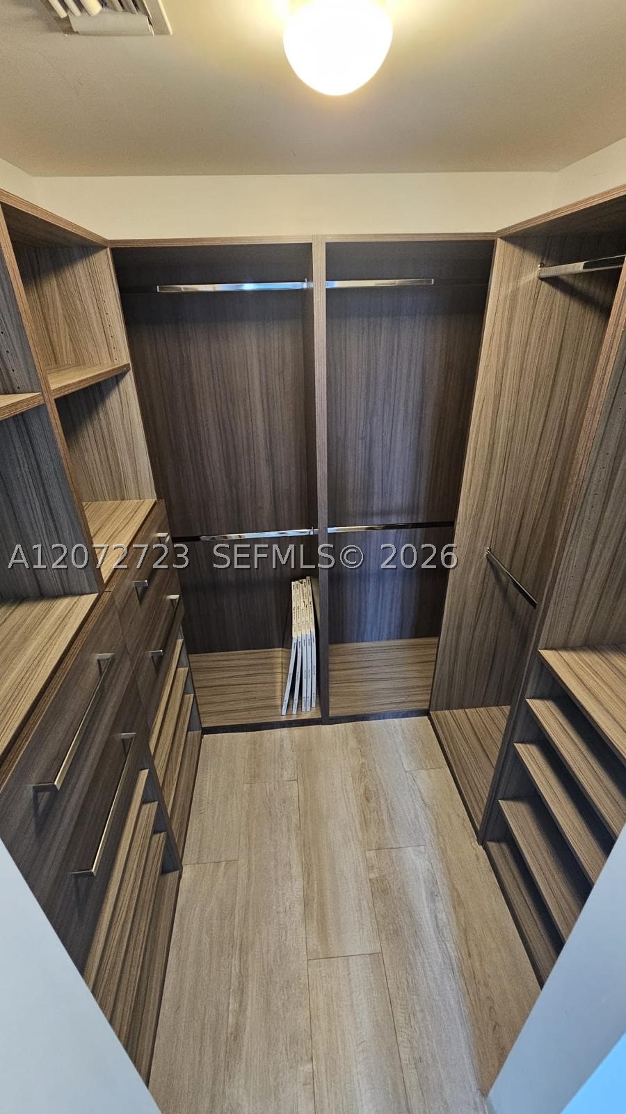 image Brickell Heights East14
