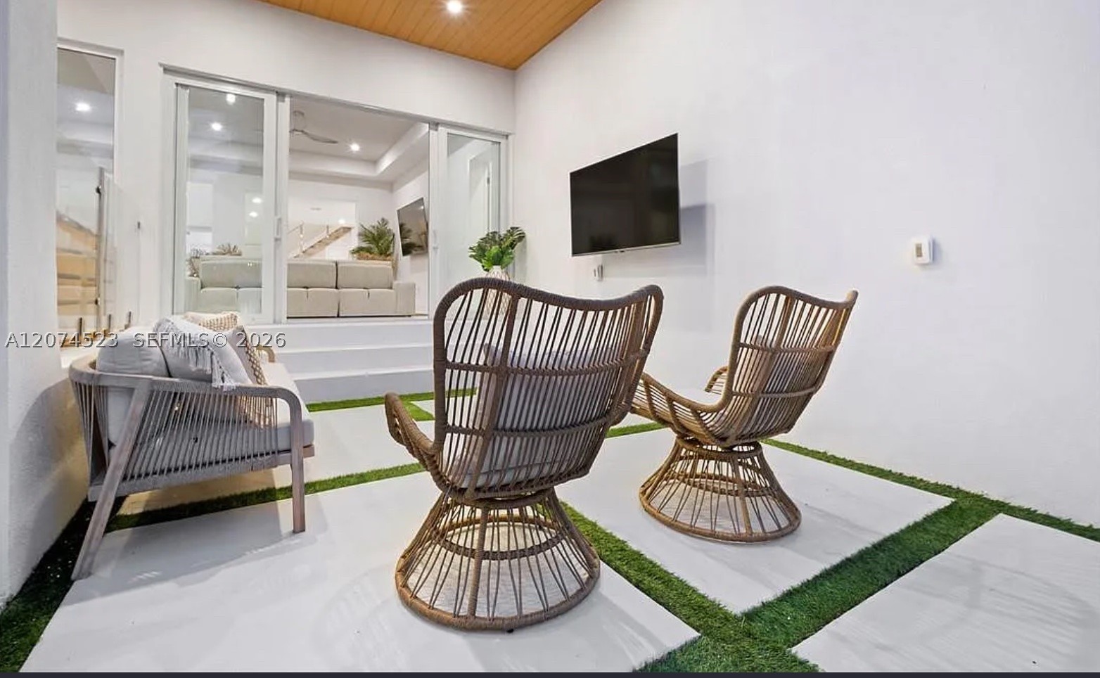 607 SE 6th St Fort Lauderdale, FL 33301