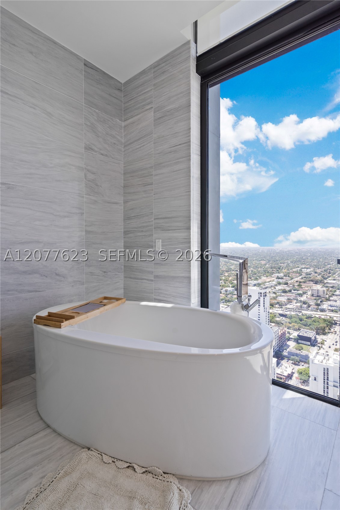 88 SW 7th St #4203 Miami, FL 33130