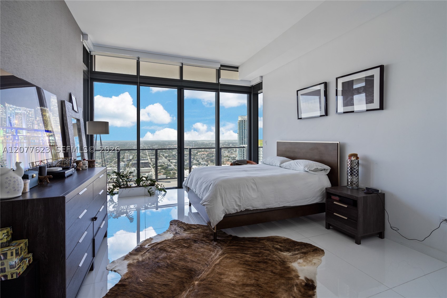 88 SW 7th St #4203 Miami, FL 33130