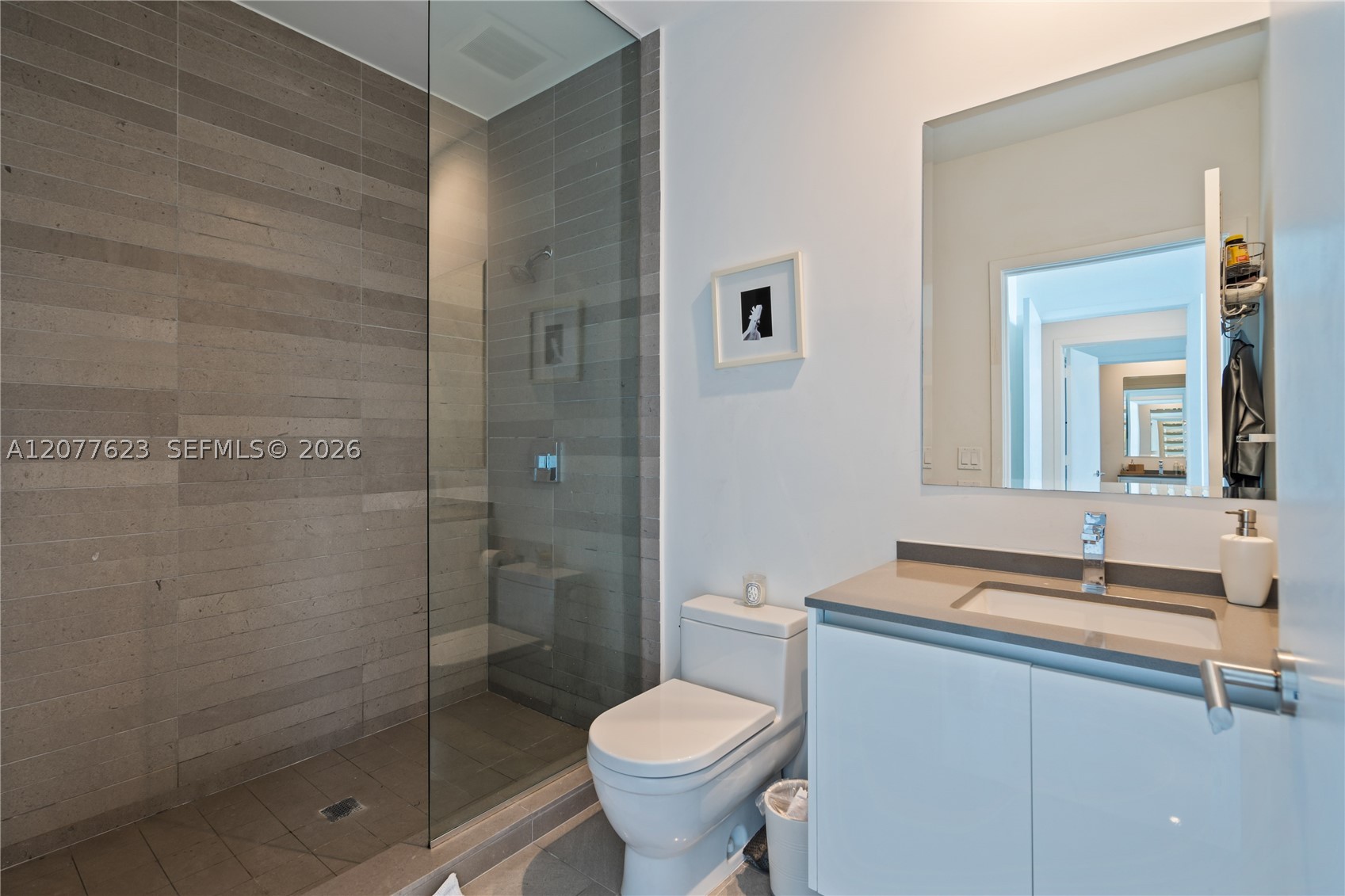 88 SW 7th St #4203 Miami, FL 33130