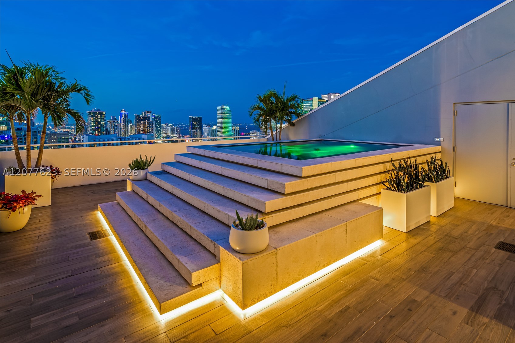 88 SW 7th St #4203 Miami, FL 33130