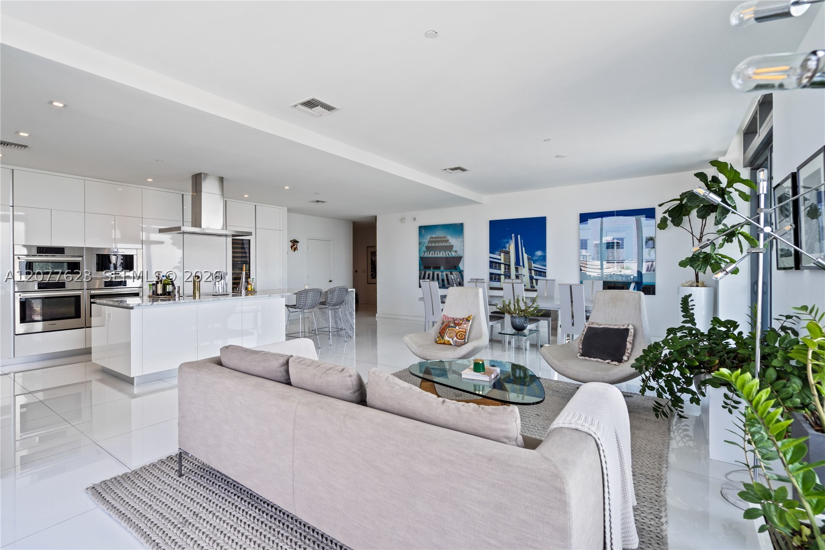 88 SW 7th St #4203 Miami, FL 33130