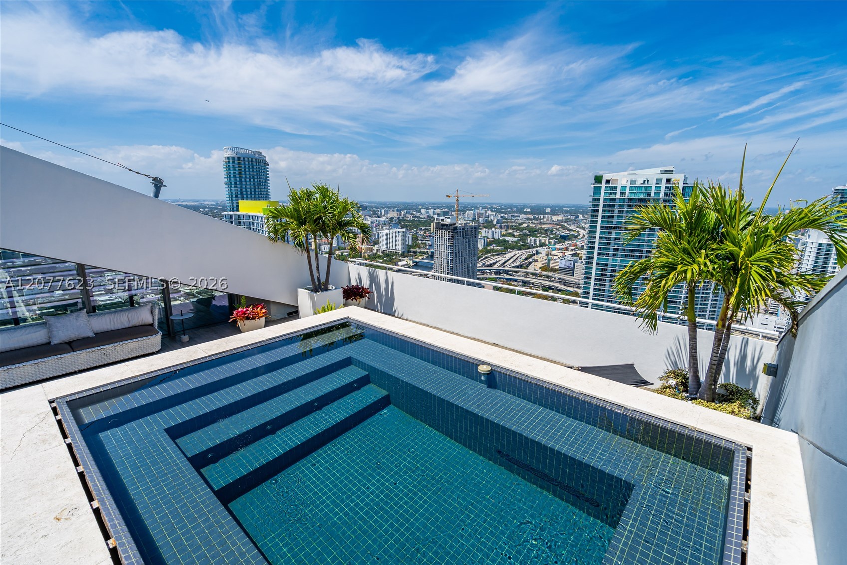 88 SW 7th St #4203 Miami, FL 33130