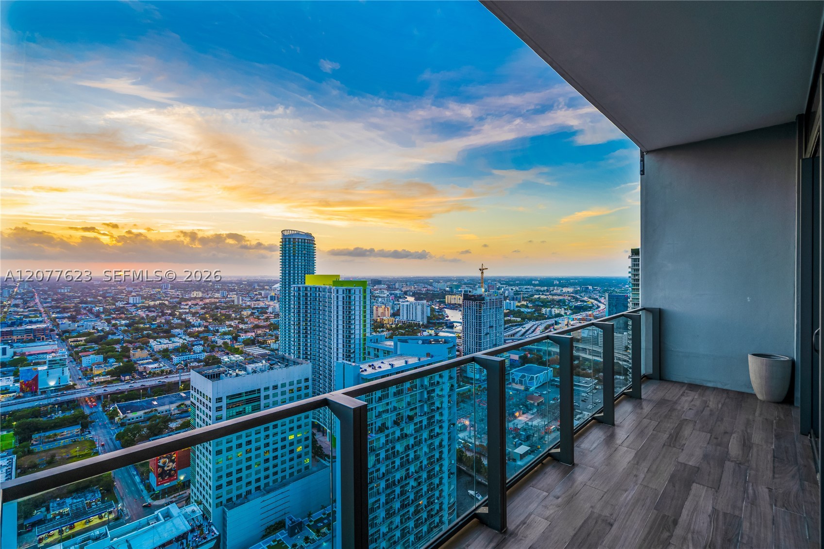 88 SW 7th St #4203 Miami, FL 33130