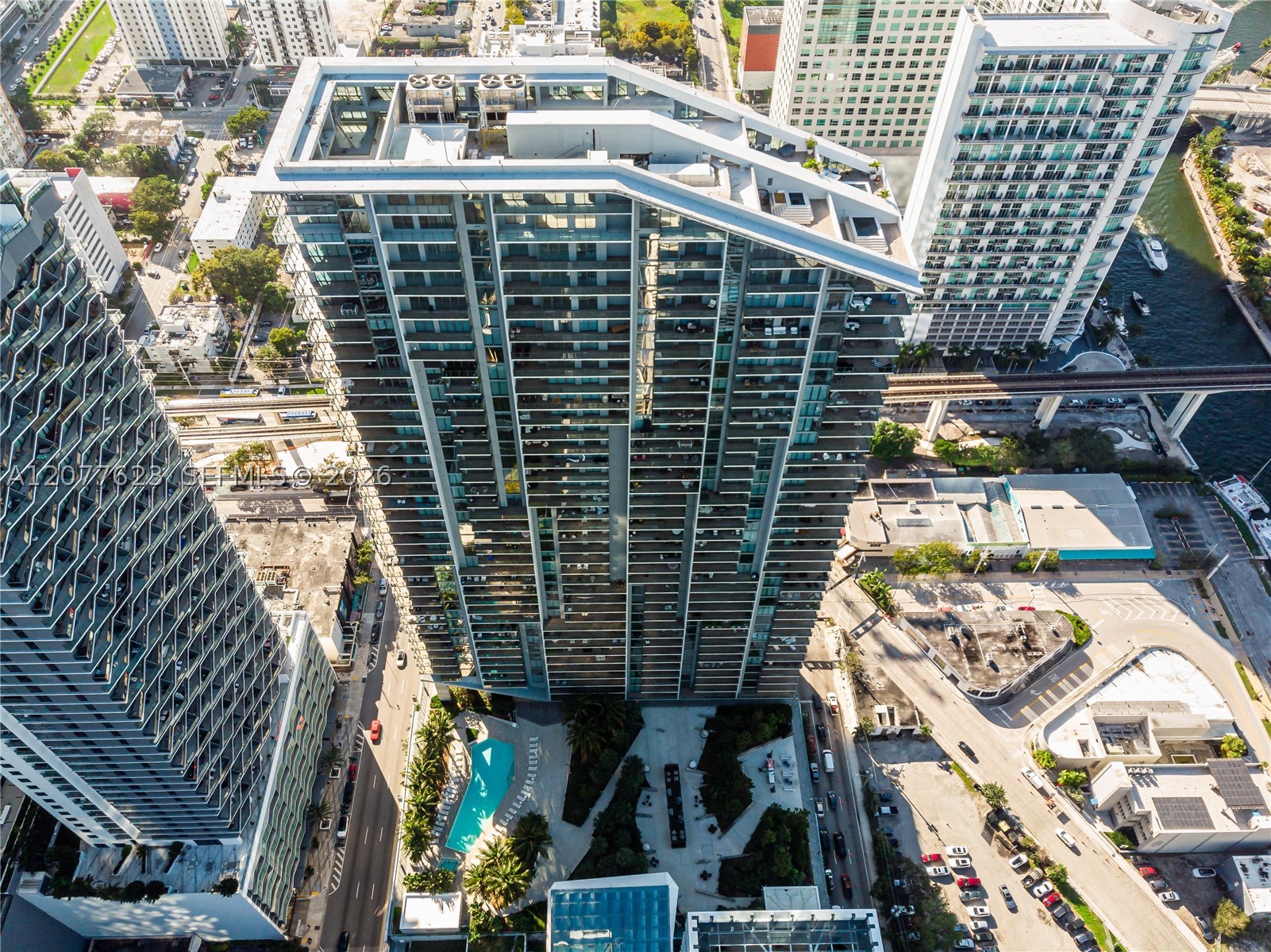 88 SW 7th St #4203 Miami, FL 33130