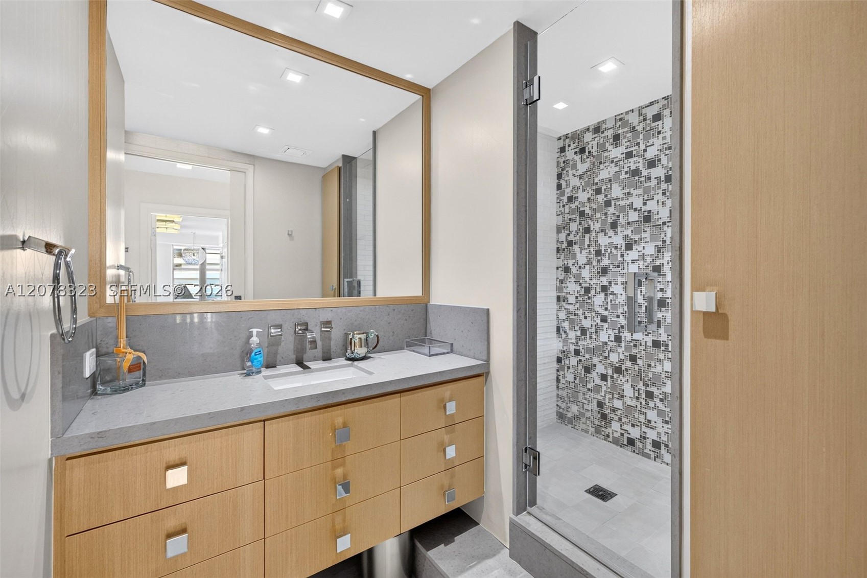 5500 Collins Ave #702 Miami Beach, FL 33140