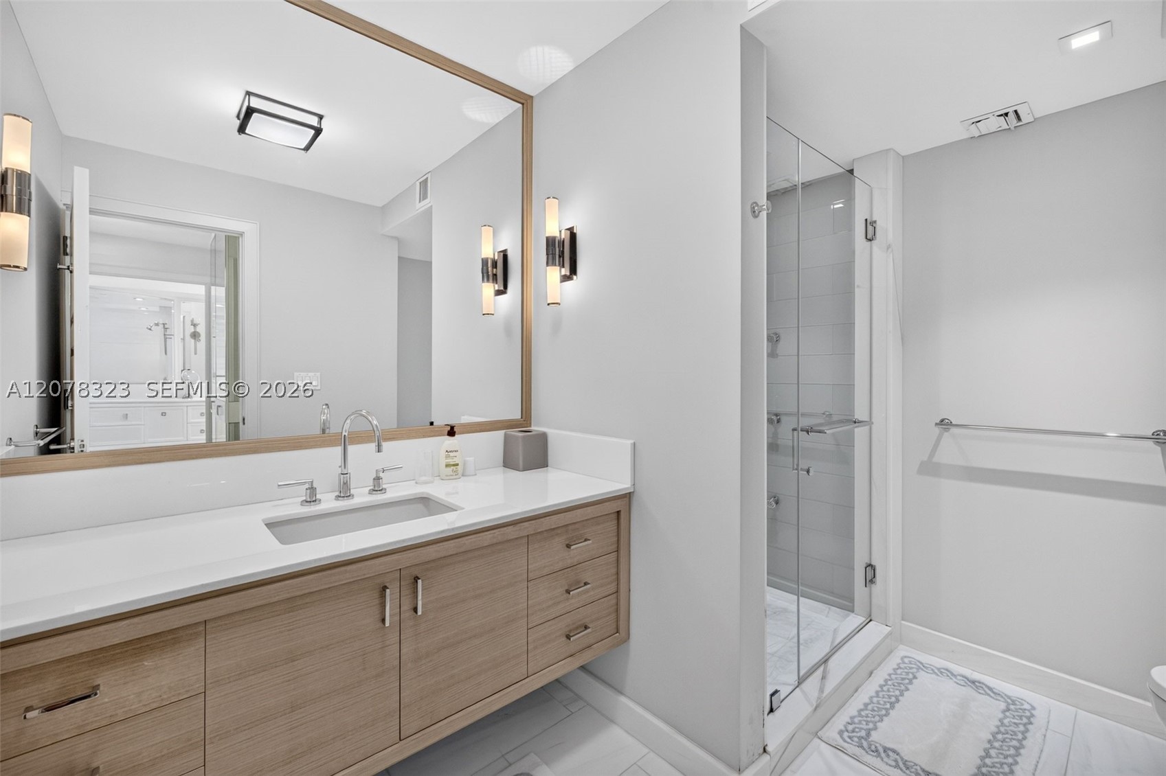 5500 Collins Ave #702 Miami Beach, FL 33140