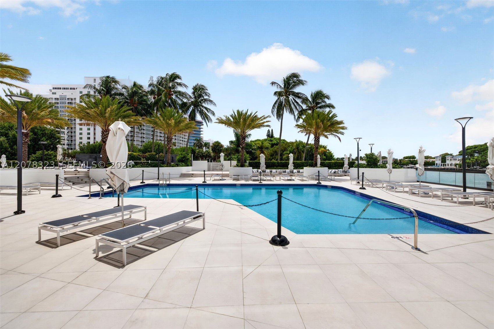 5500 Collins Ave #702 Miami Beach, FL 33140