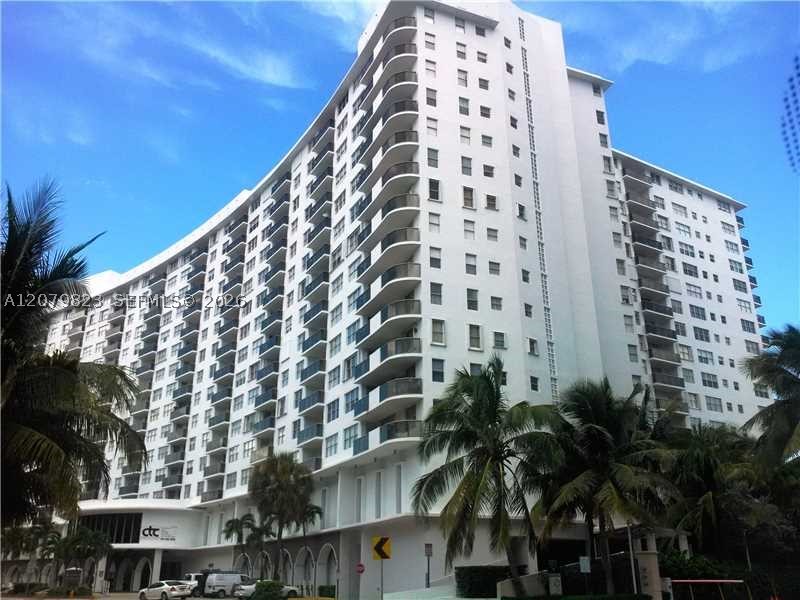 6039 Collins Ave #534