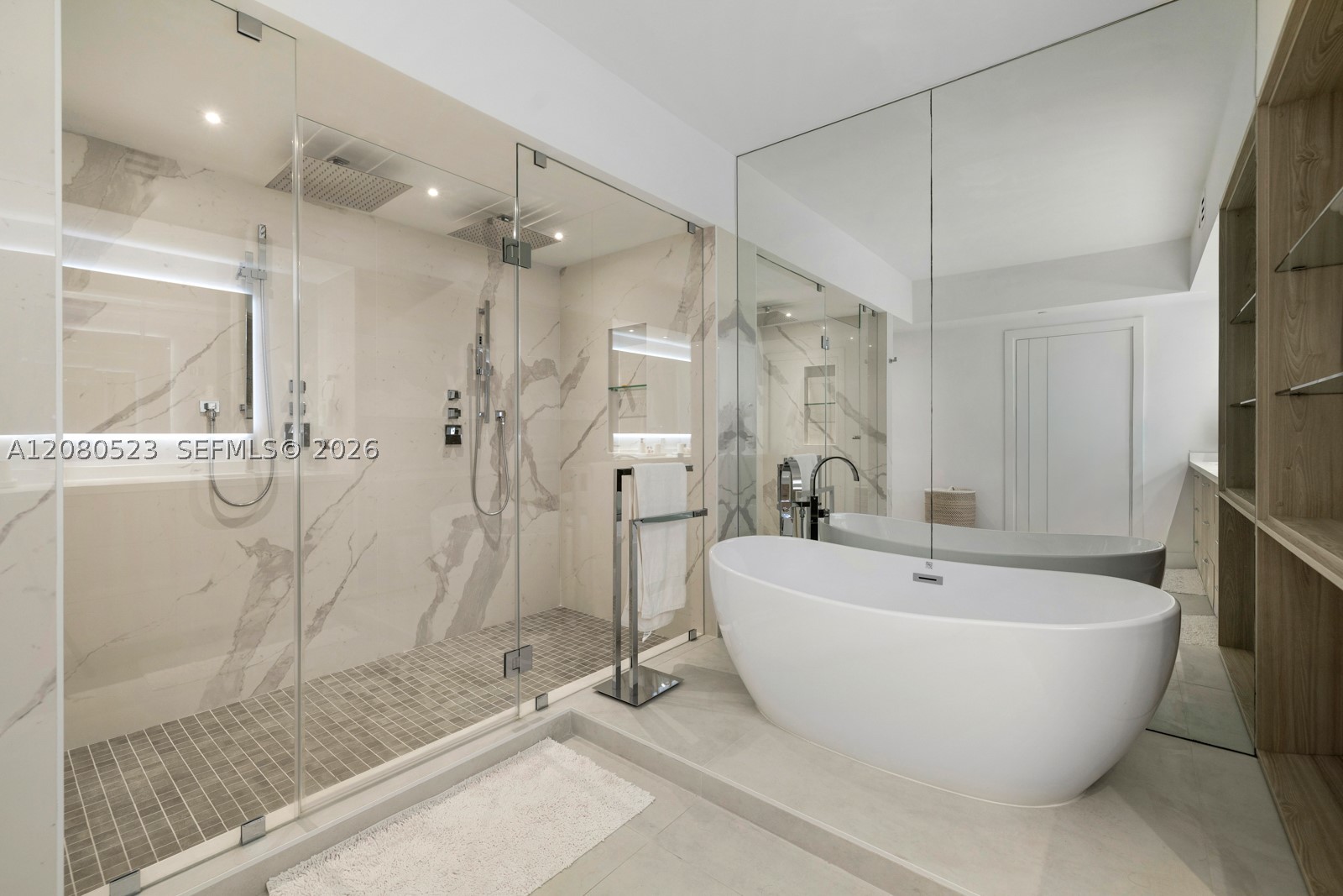450 Alton Rd #2505 Miami Beach, FL 33139