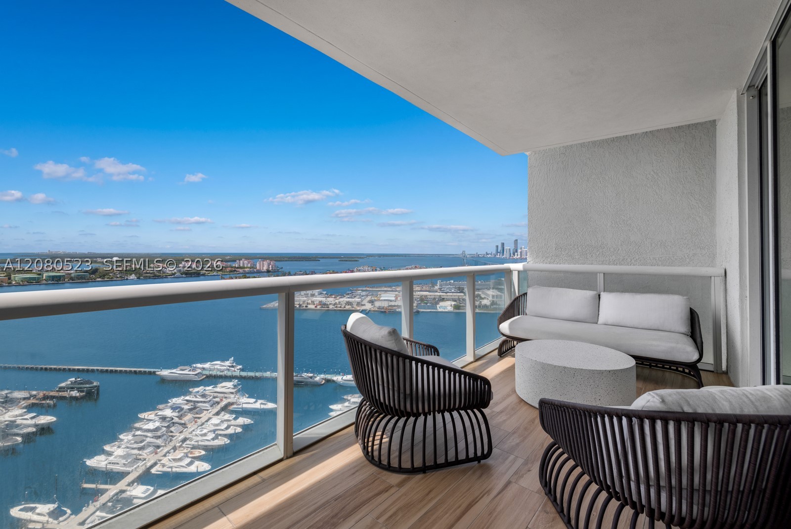 450 Alton Rd #2505 Miami Beach, FL 33139