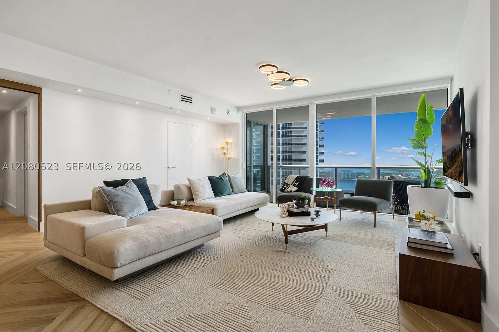 450 Alton Rd #2505 Miami Beach, FL 33139