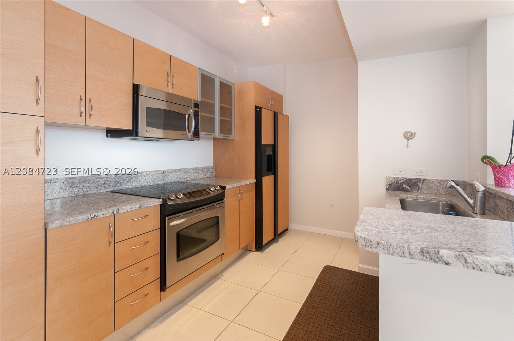 image The Venture at Aventura0
