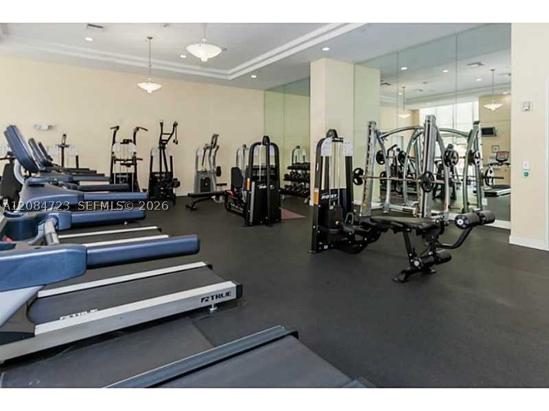 image The Venture at Aventura10