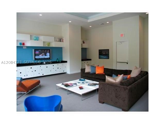 image The Venture at Aventura8