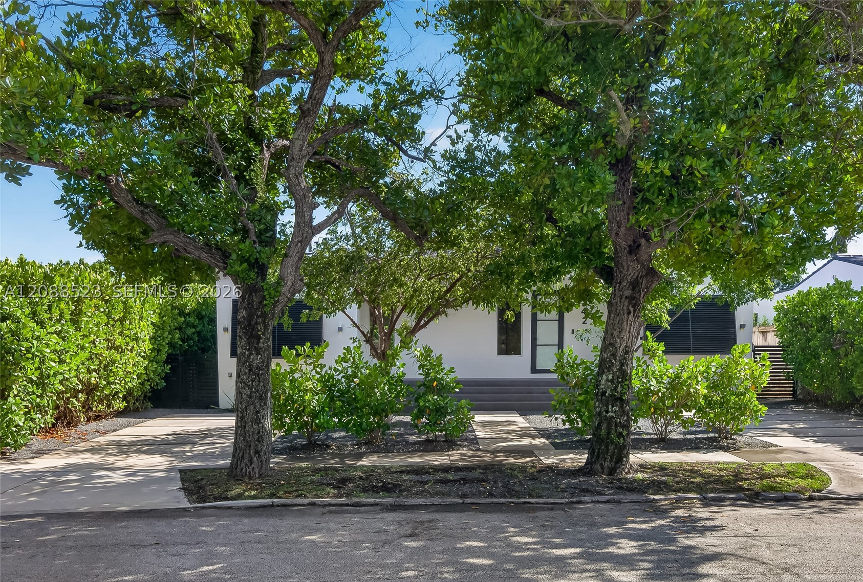 2342 SW 25th Ter Miami, FL 33133