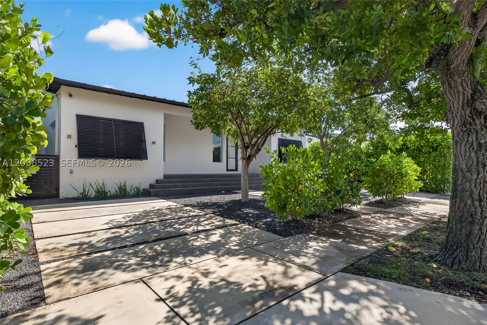 2342 SW 25th Ter Miami, FL 33133