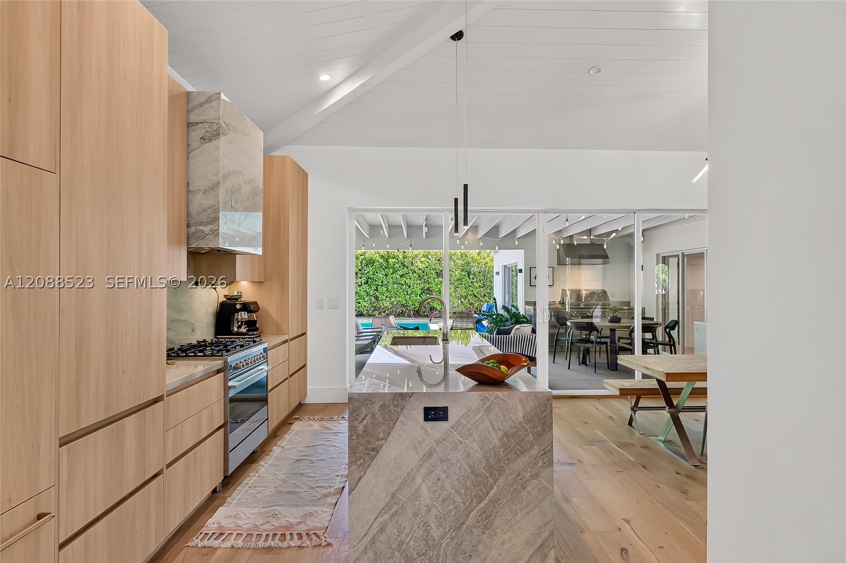 2342 SW 25th Ter Miami, FL 33133