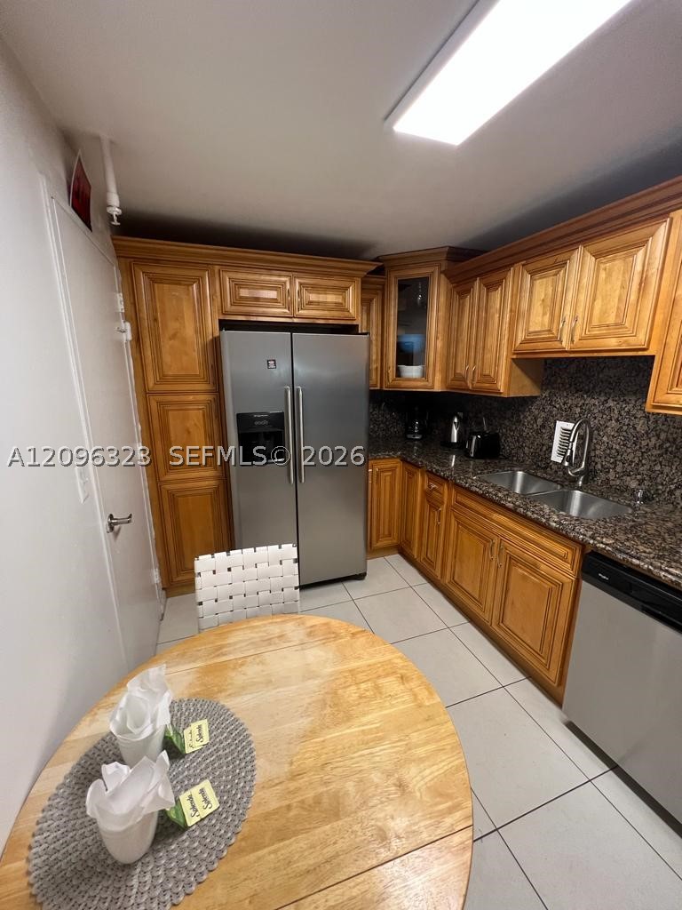 3901 S Ocean Dr #3A