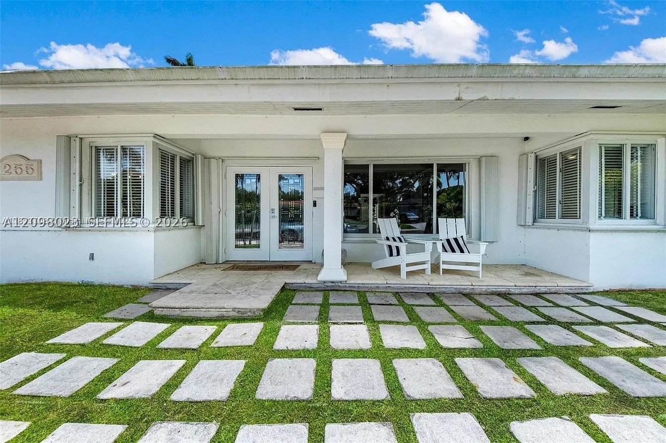 1255 NE 93rd St Miami Shores, FL 33138