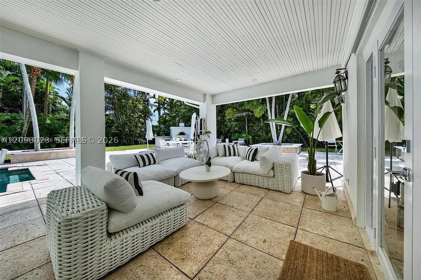 1255 NE 93rd St Miami Shores, FL 33138