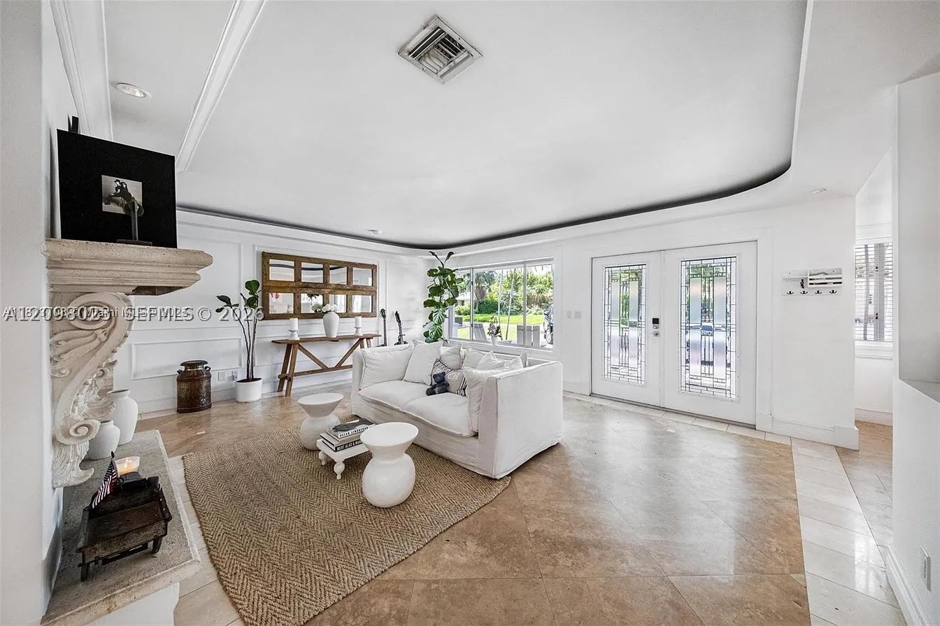 1255 NE 93rd St Miami Shores, FL 33138