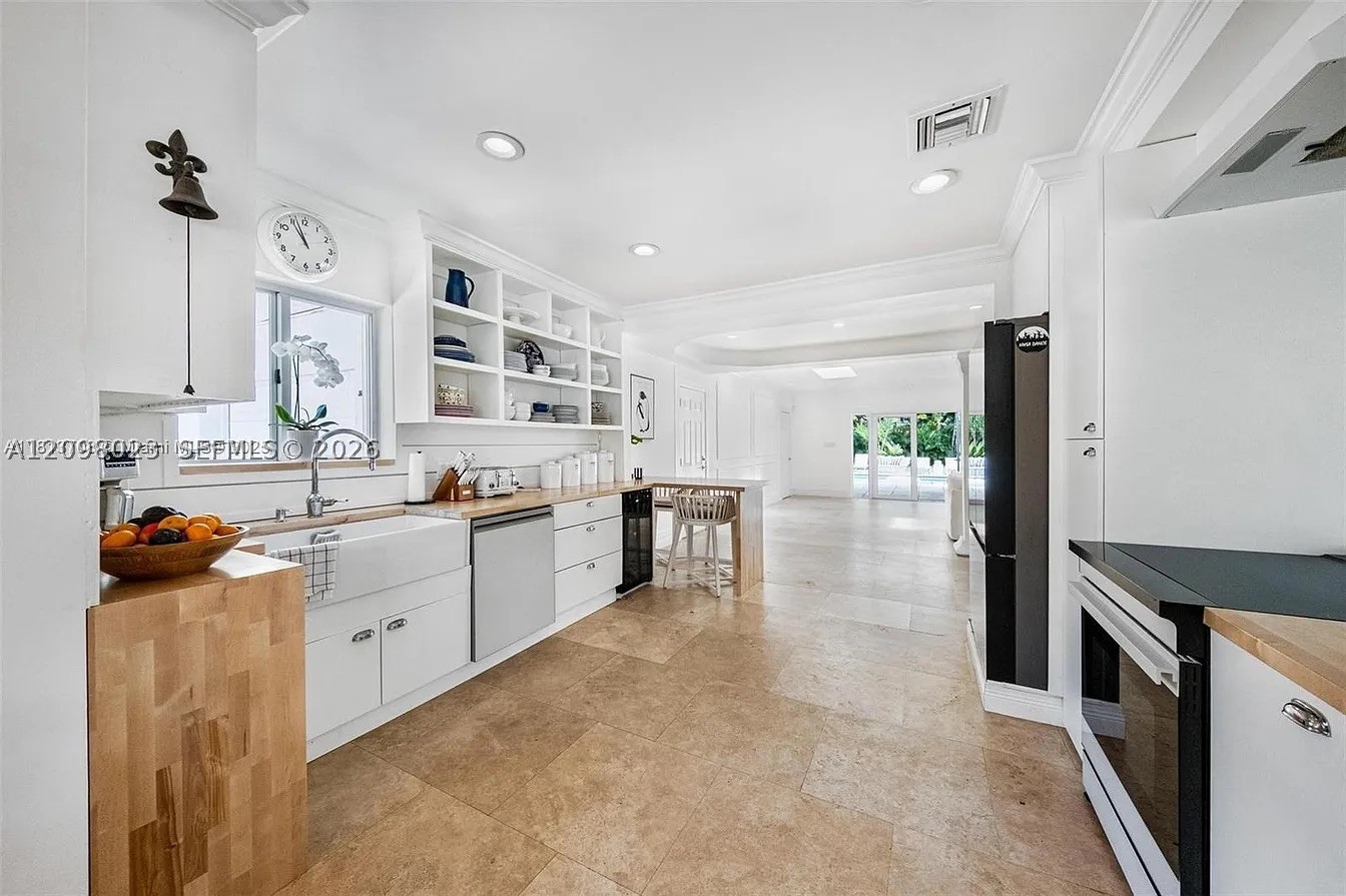 1255 NE 93rd St Miami Shores, FL 33138