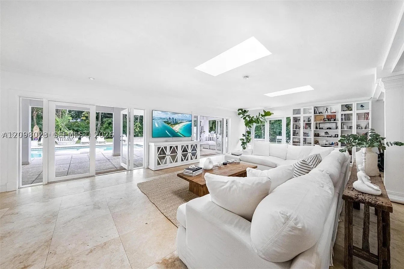 1255 NE 93rd St Miami Shores, FL 33138