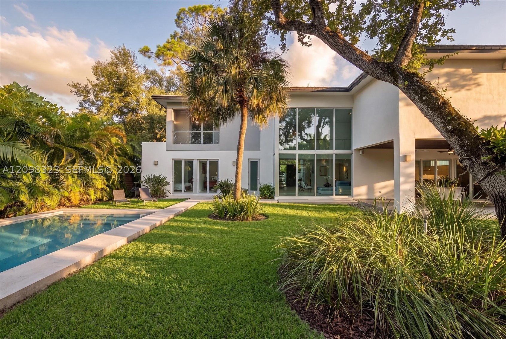5960 SW 79th St South Miami, FL 33143