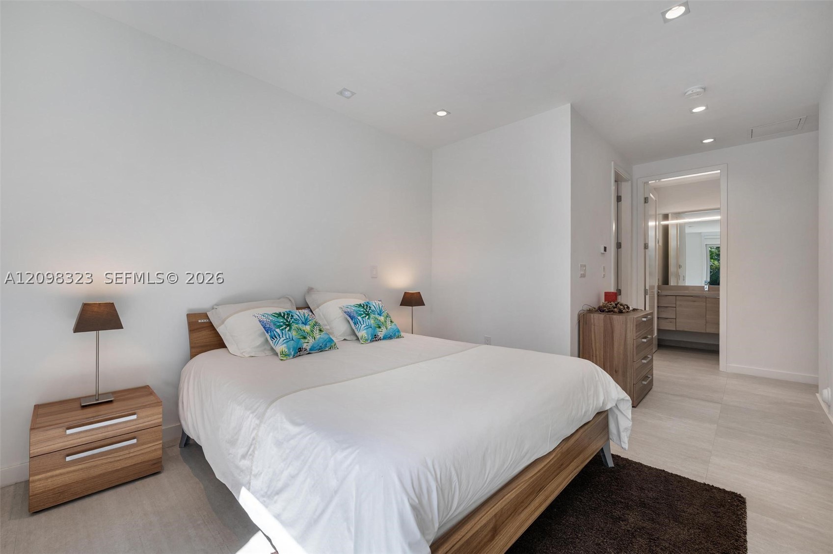 5960 SW 79th St South Miami, FL 33143