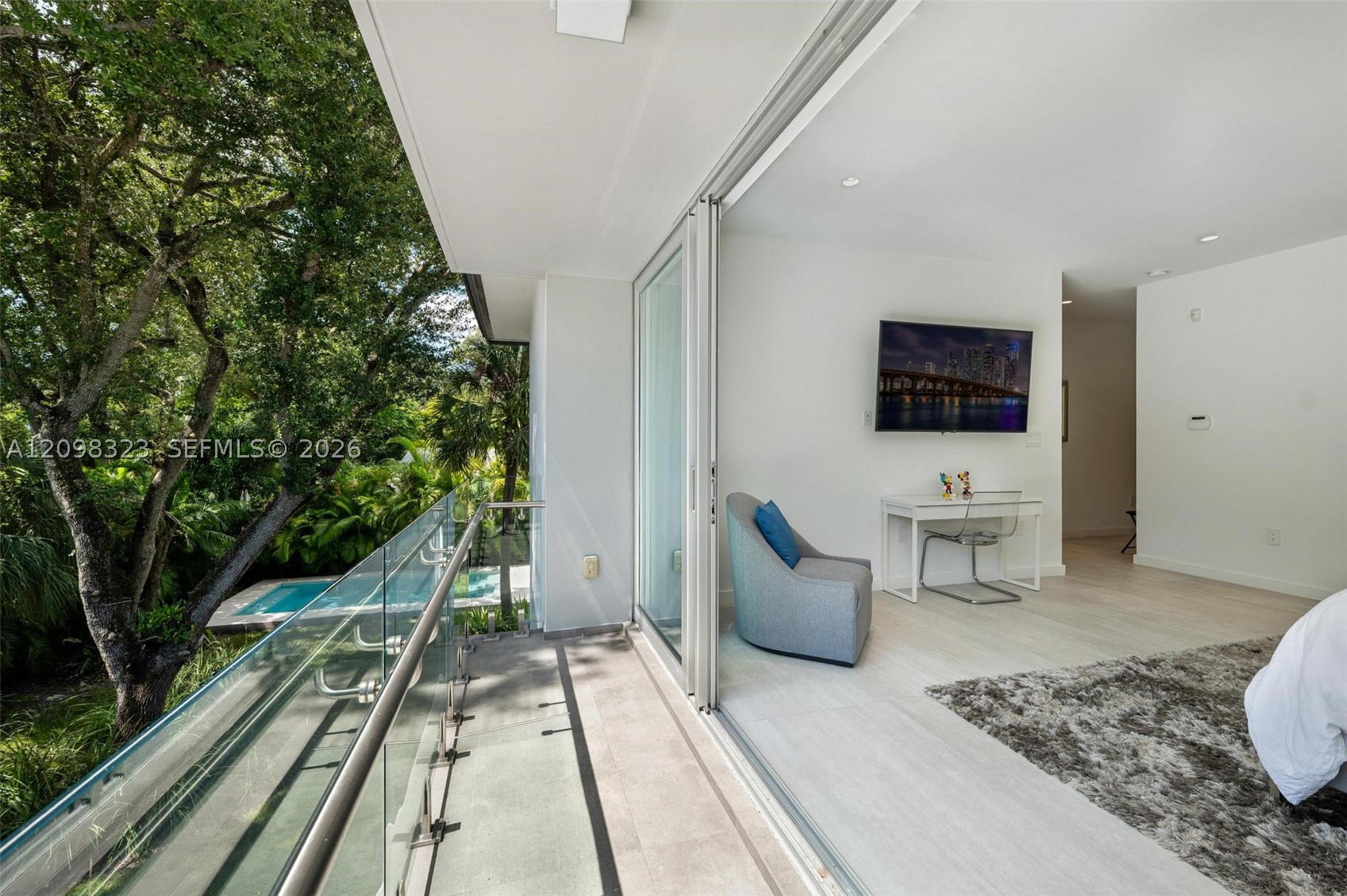 5960 SW 79th St South Miami, FL 33143