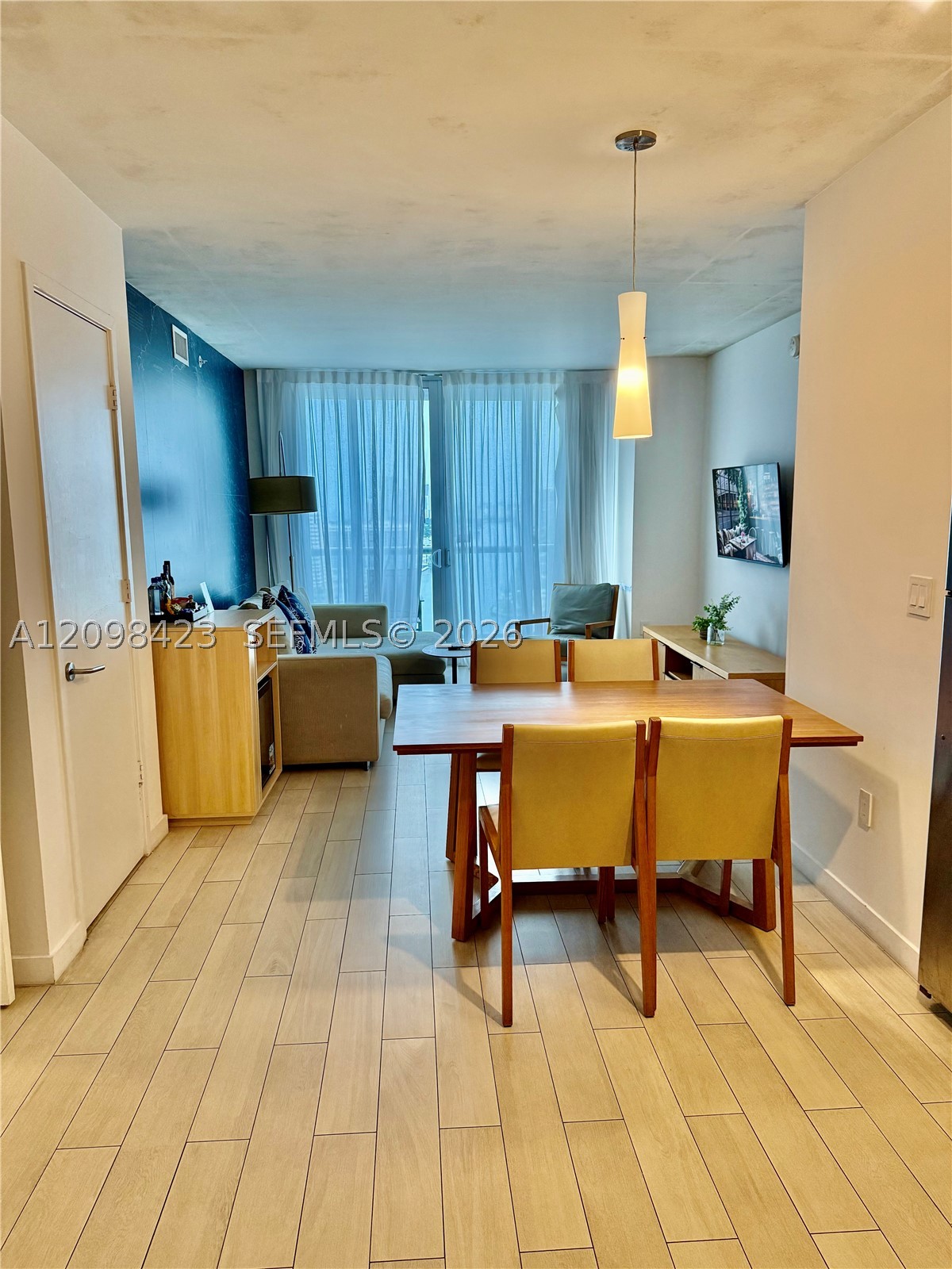image Beachwalk Condominium9