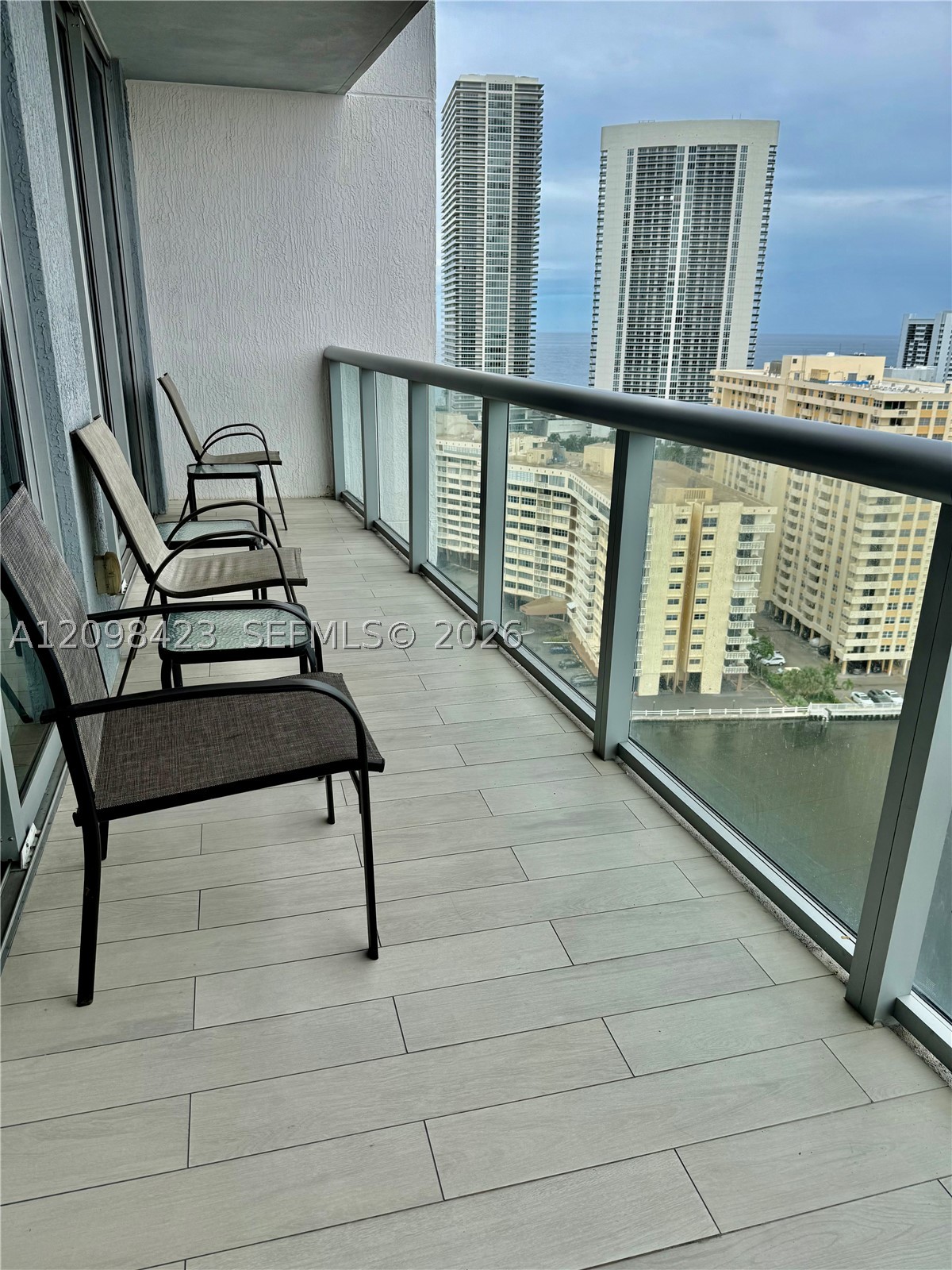 image Beachwalk Condominium11