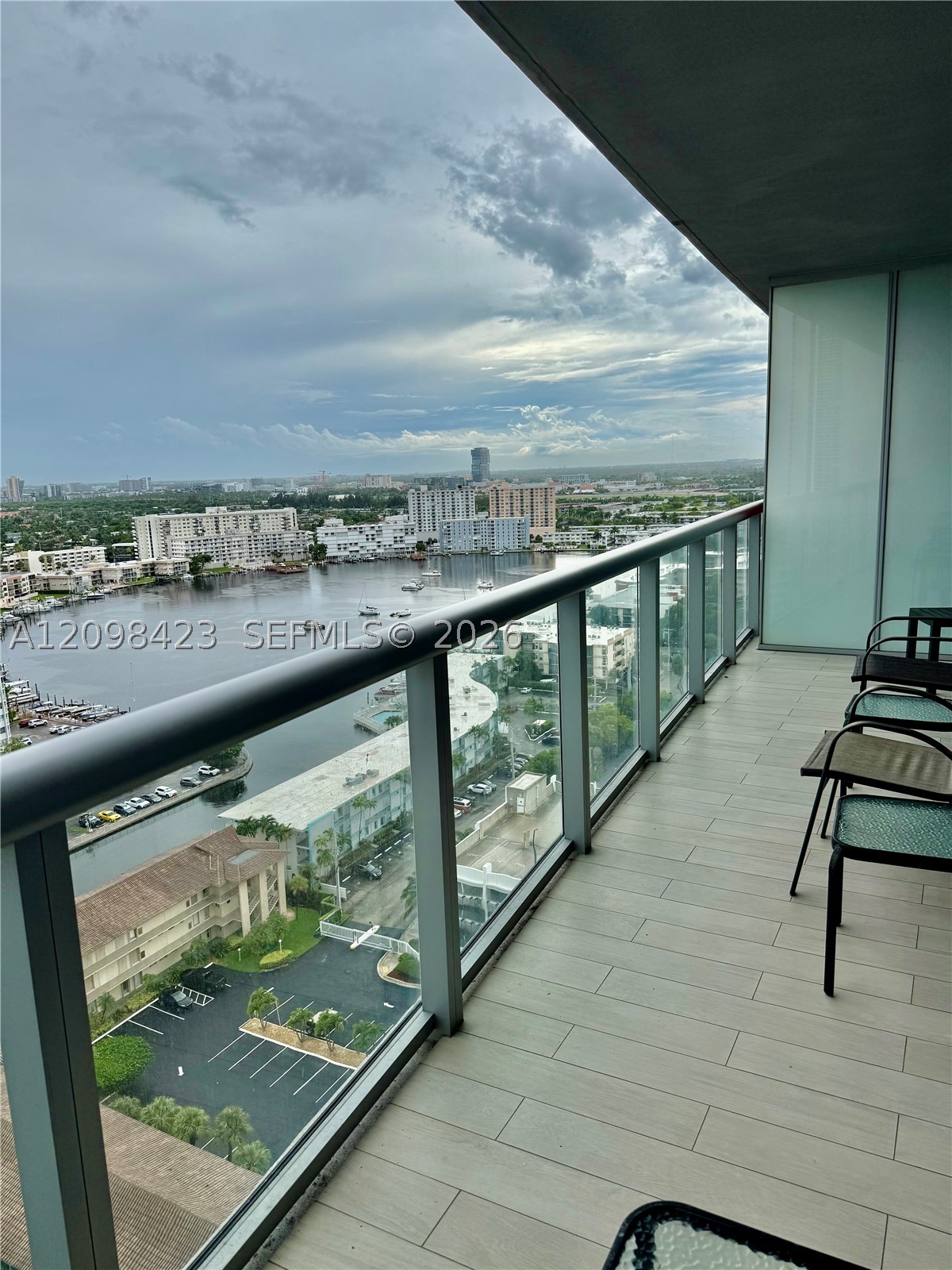 image Beachwalk Condominium12