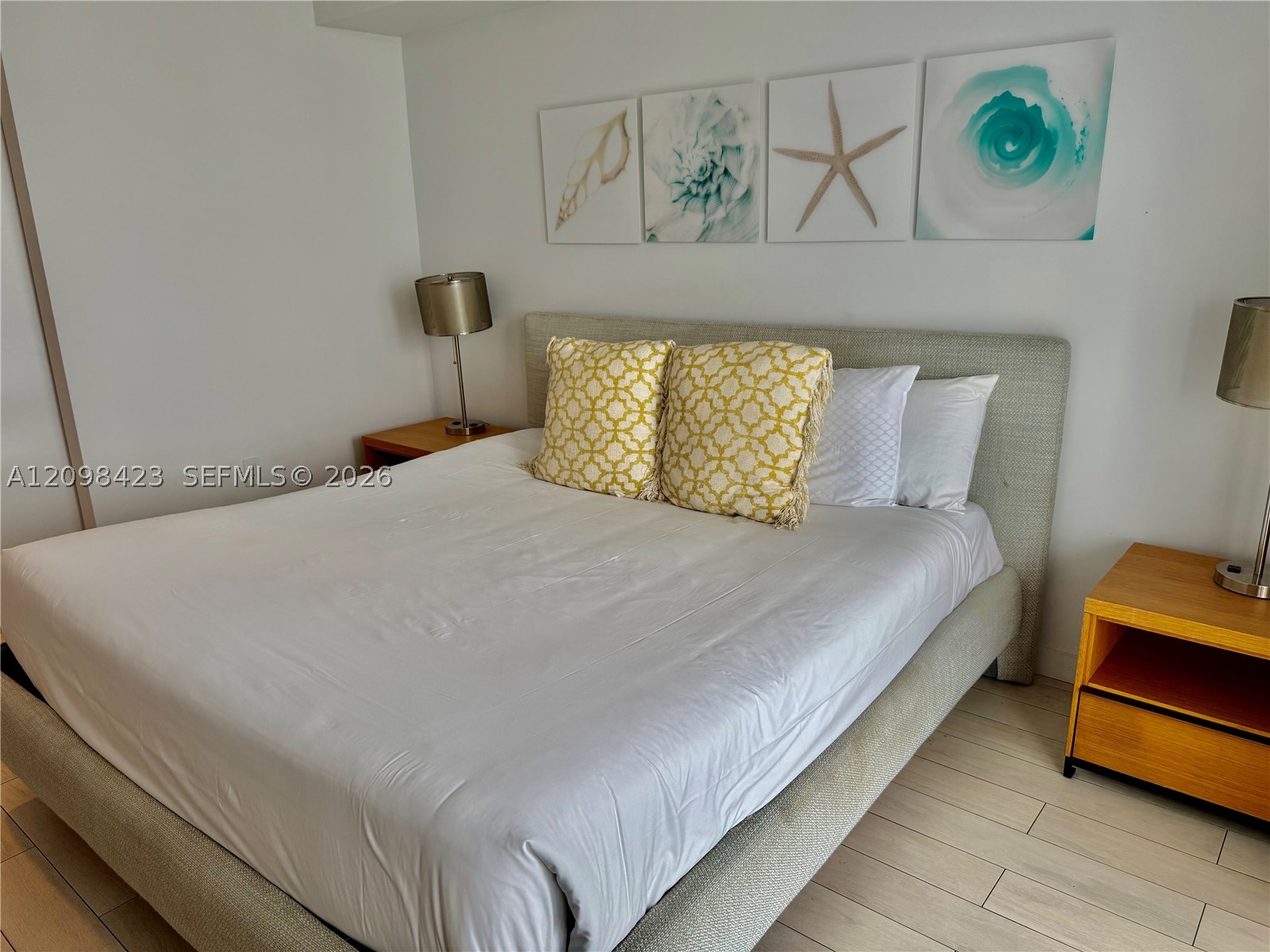 image Beachwalk Condominium15