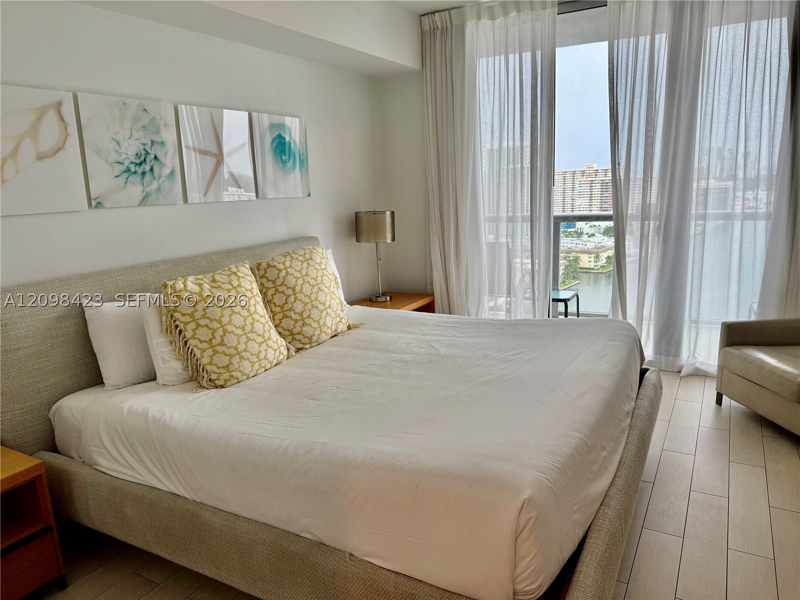 image Beachwalk Condominium16