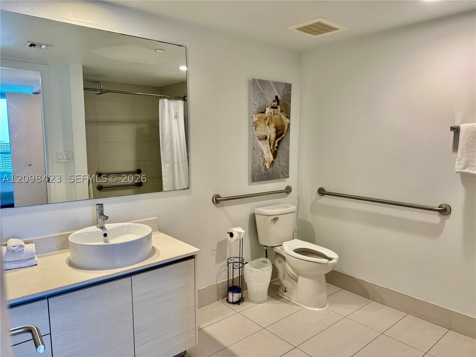 image Beachwalk Condominium18