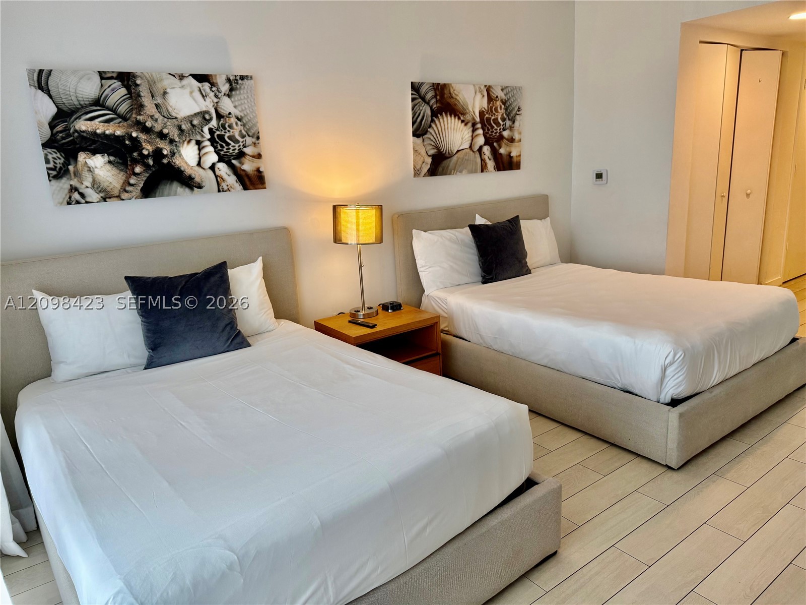 image Beachwalk Condominium21