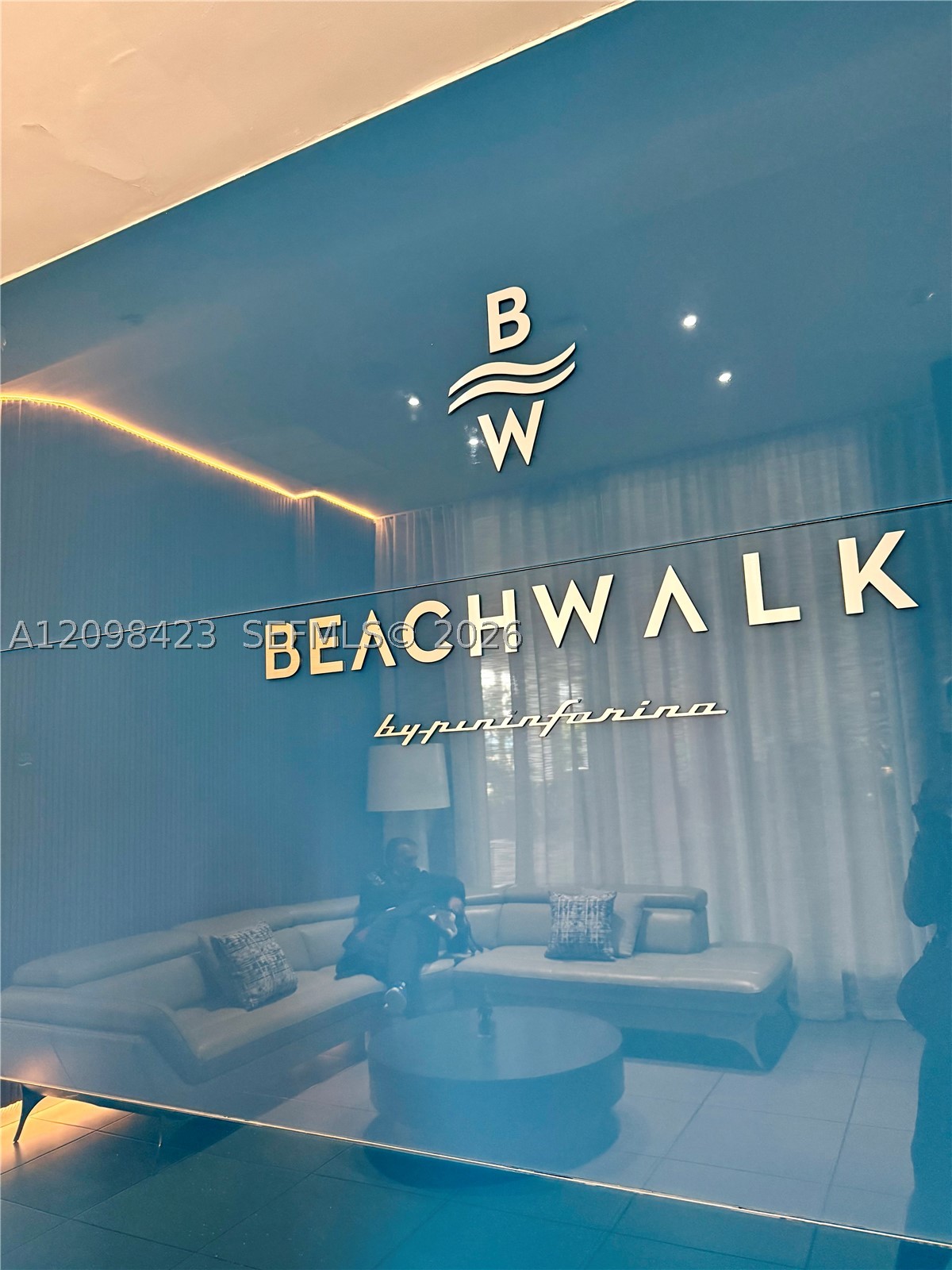 image Beachwalk Condominium2