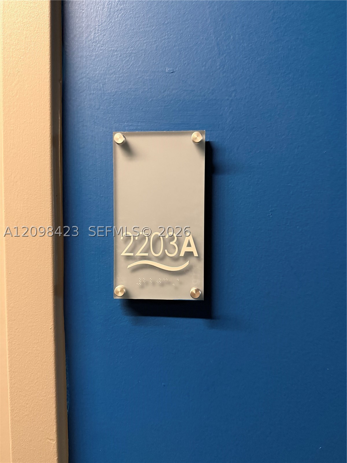 image Beachwalk Condominium6